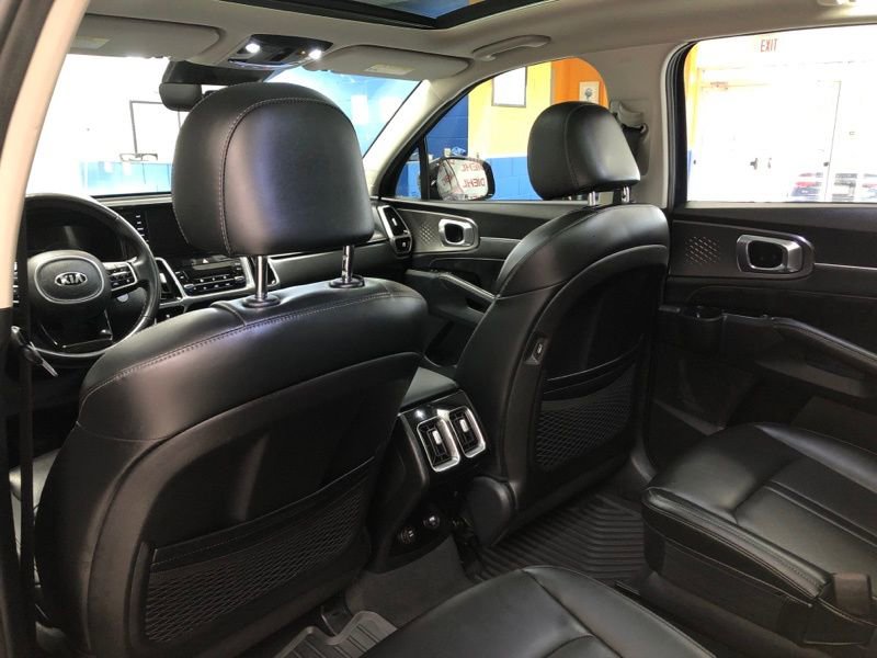 Certified 2021 Kia Sorento SX image 18
