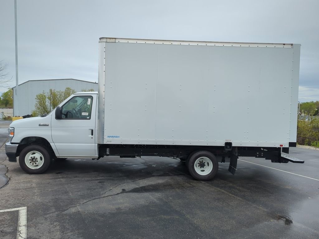 New 2024 Ford E-450 and Econoline 450 Super Duty w/ Power Windows & Locks Group RWD image 7