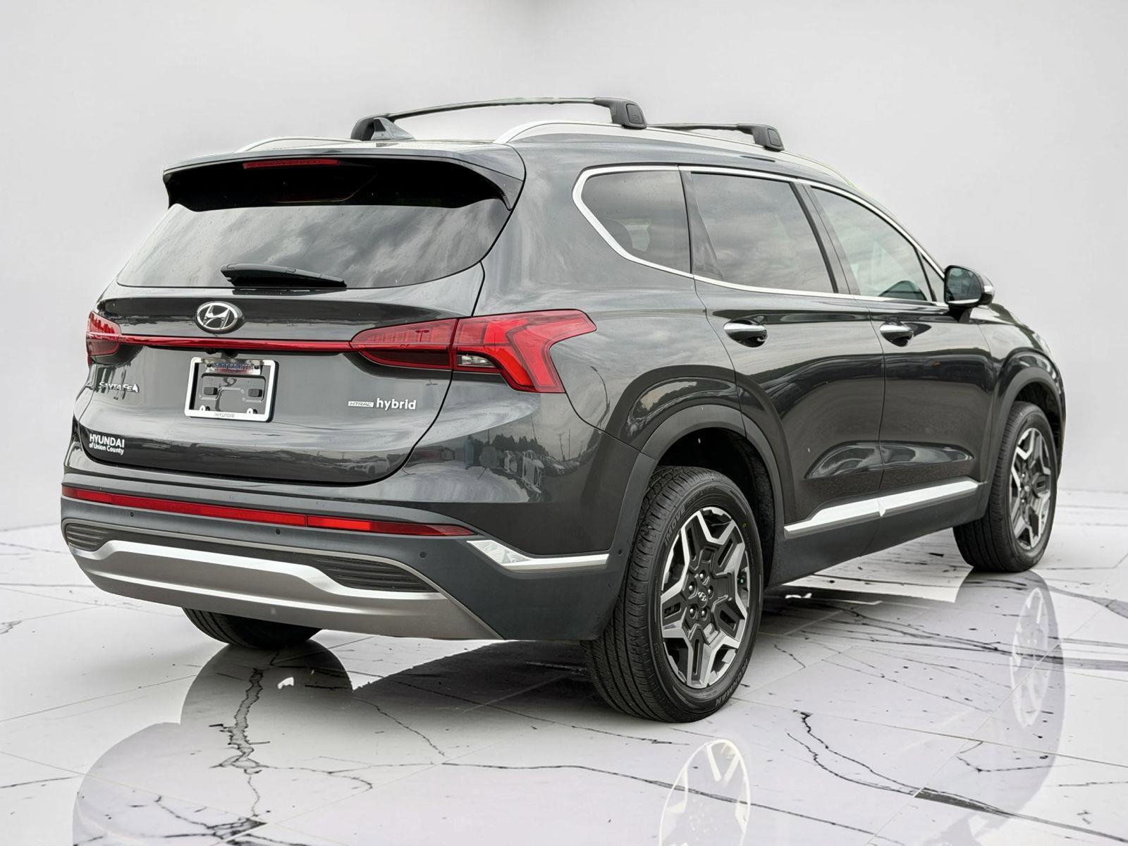 Used 2023 Hyundai Santa Fe Limited AWD/4WD image 2