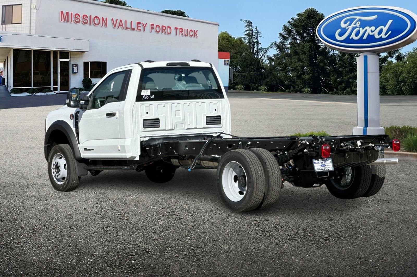 New 2026 Ford F550 2WD Regular Cab Super Duty image 6