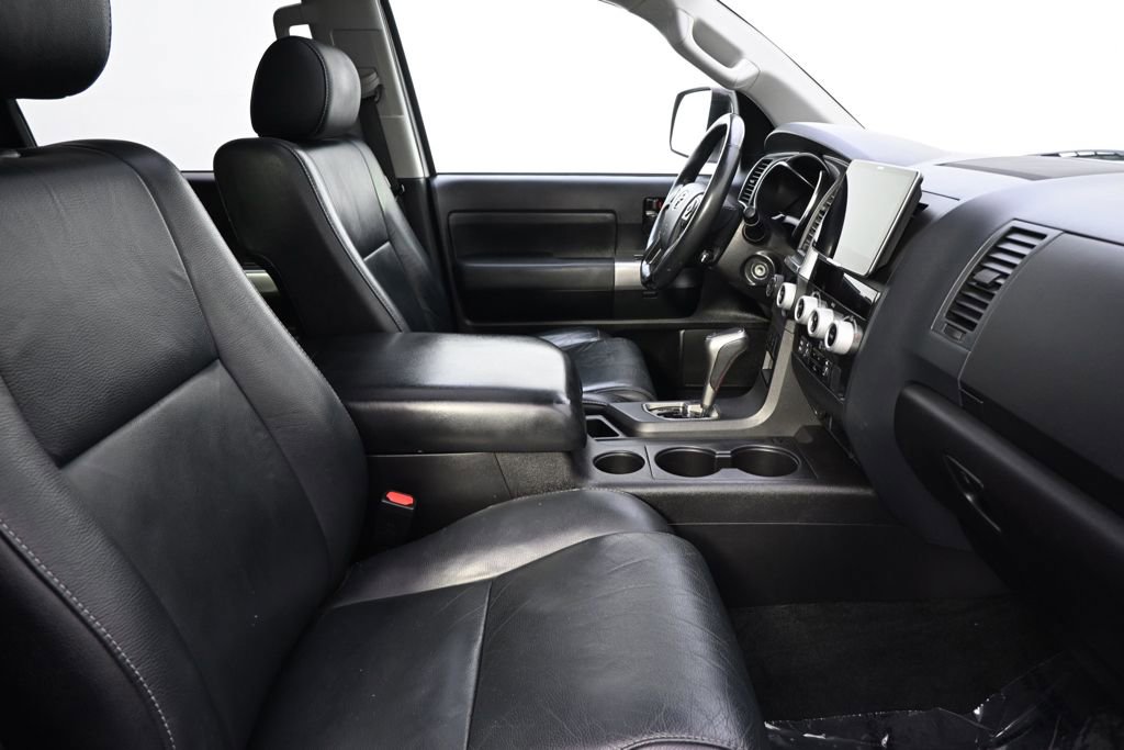 Used 2018 Toyota Sequoia TRD Sport AWD/4WD image 16