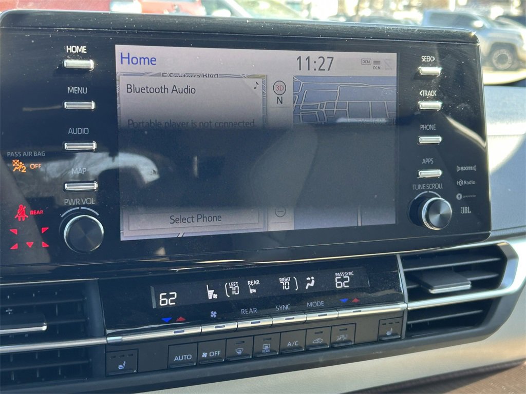 Used 2023 Toyota Sienna XLE image 40