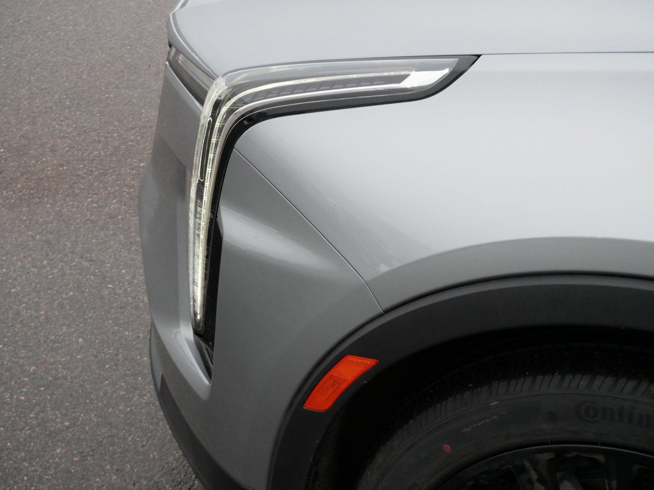 Used 2025 Cadillac XT4 Premium Luxury image 16