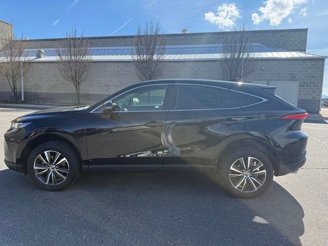 Certified 2022 Toyota Venza LE image 5