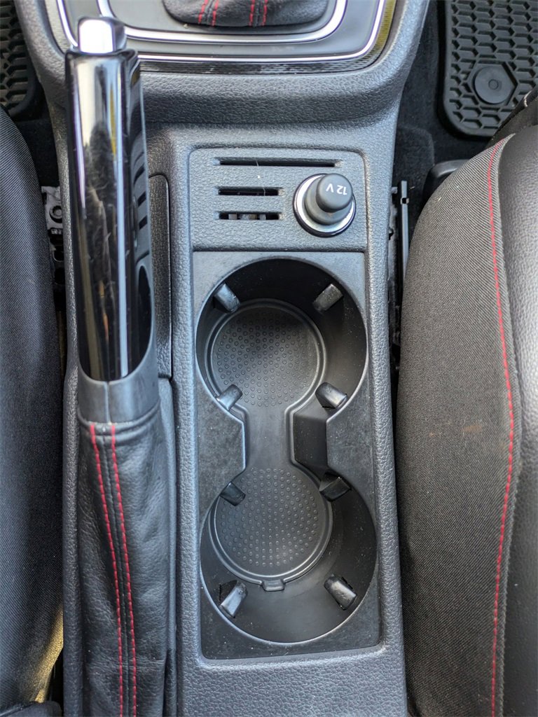 Used 2017 Volkswagen GTI SE image 28