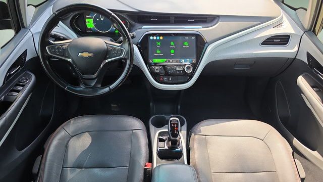 Used 2020 Chevrolet Bolt Premier w/ Infotainment Package FWD image 7
