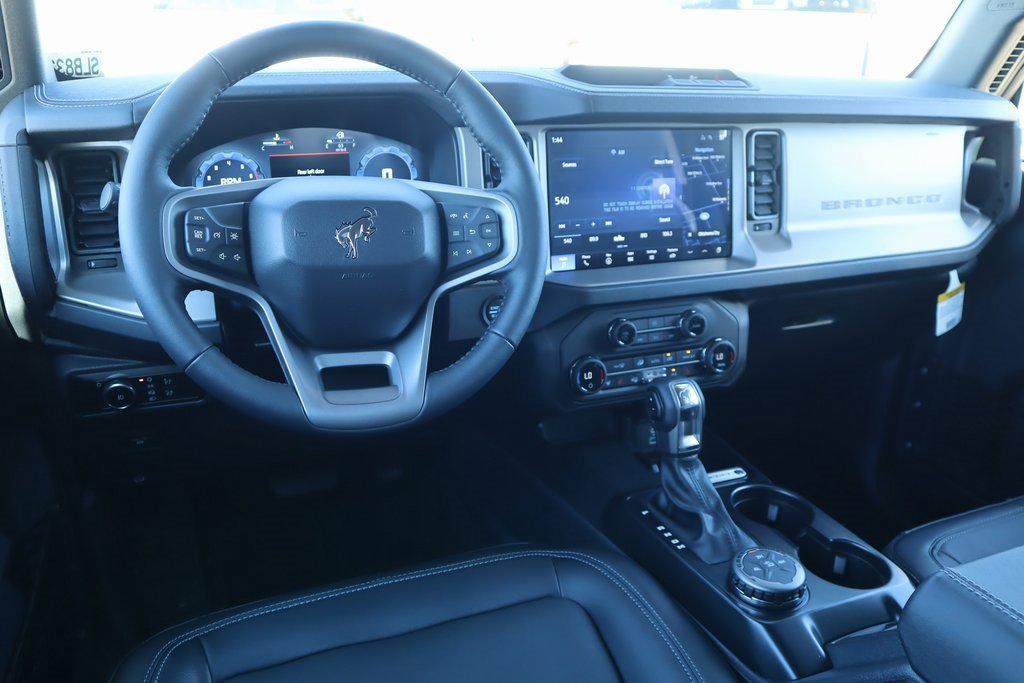 New 2025 Ford Bronco Outer Banks image 2