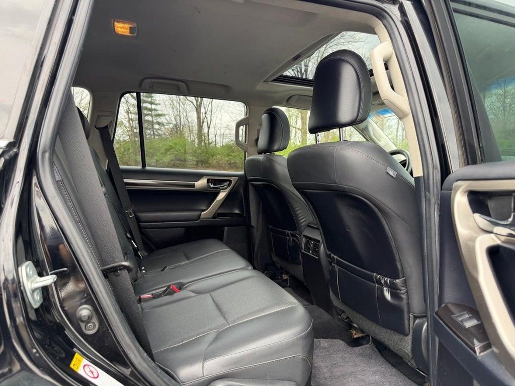 Used 2014 Lexus GX 460 image 10