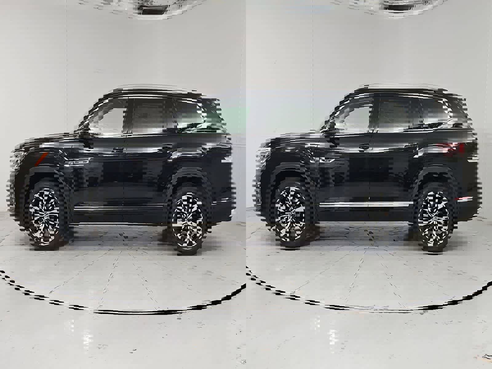 New 2026 Volkswagen Atlas SEL Premium R-Line image 3