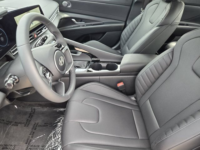 Certified 2026 Hyundai Elantra Limited FWD image 9