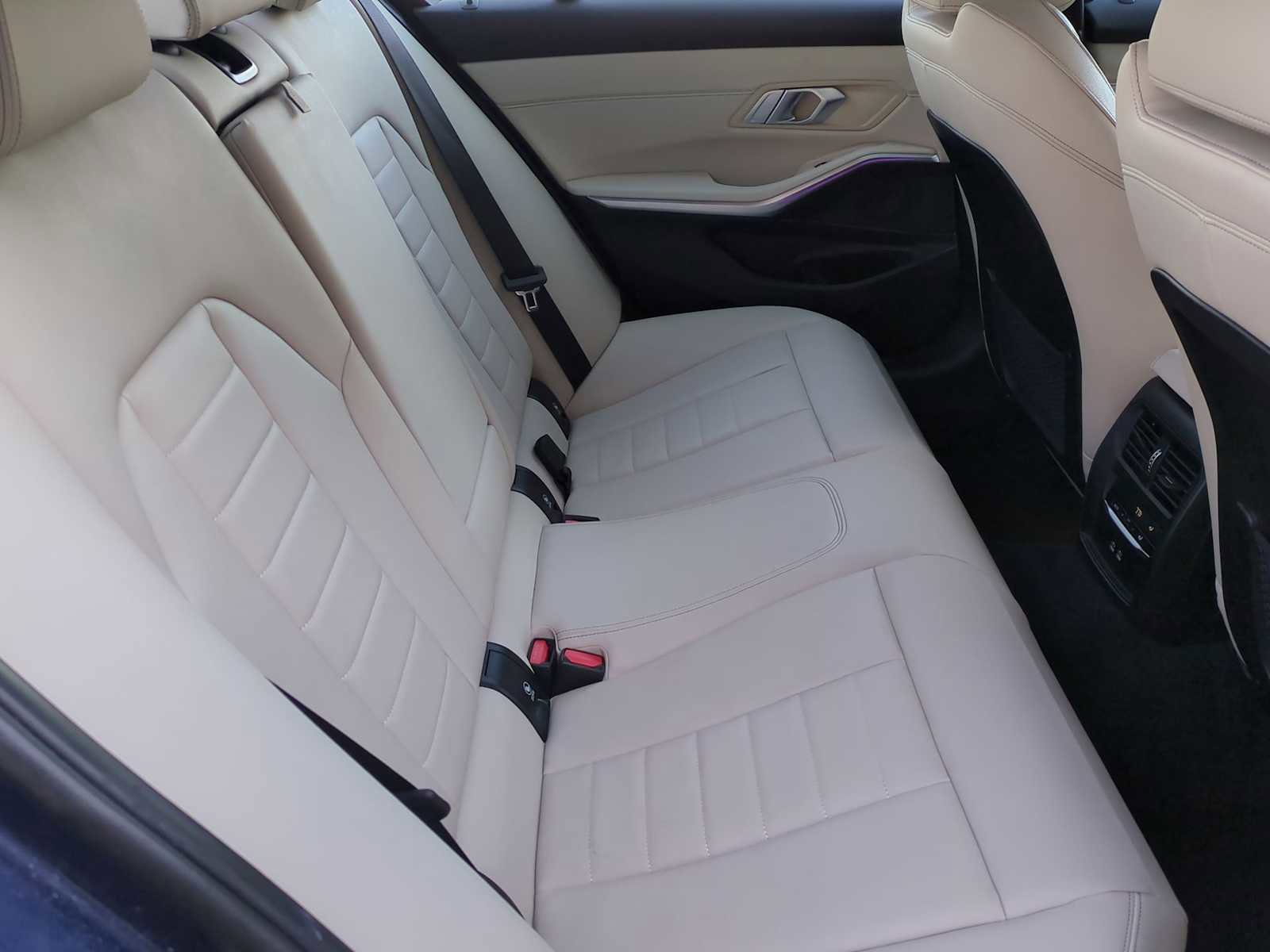 Certified 2022 BMW 330i xDrive Sedan w/ Premium Package 2 image 21