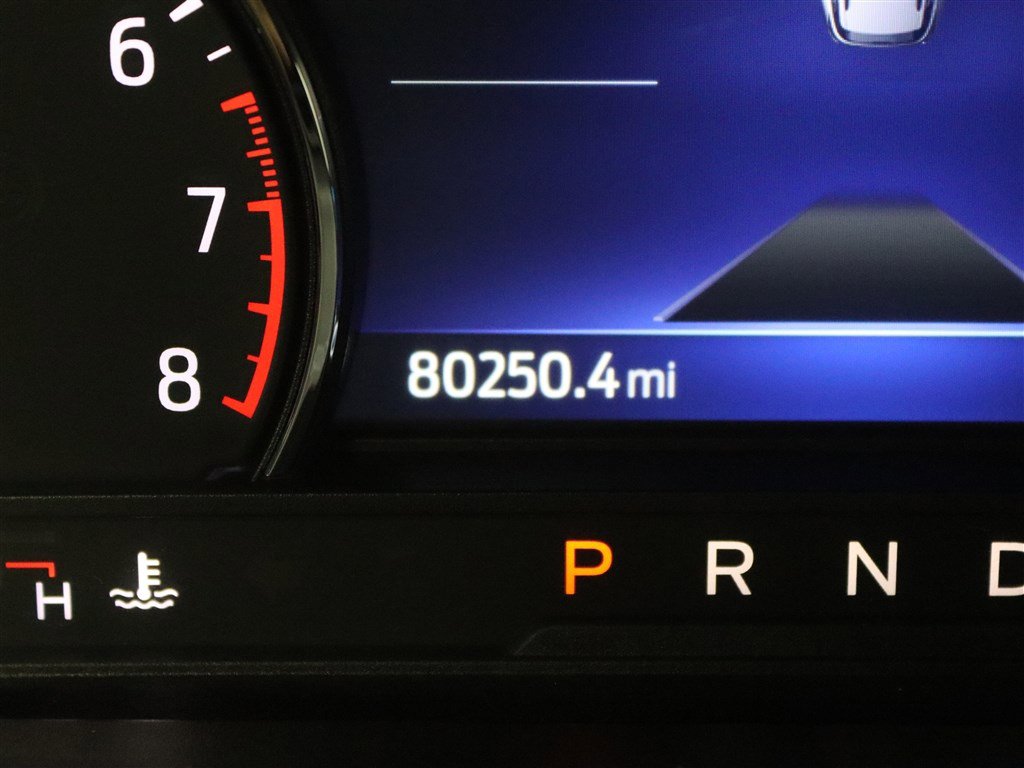 Used 2022 Ford Explorer XLT w/ Equipment Group 202A AWD/4WD image 17