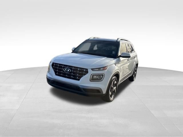 Used 2024 Hyundai Venue SEL image 3