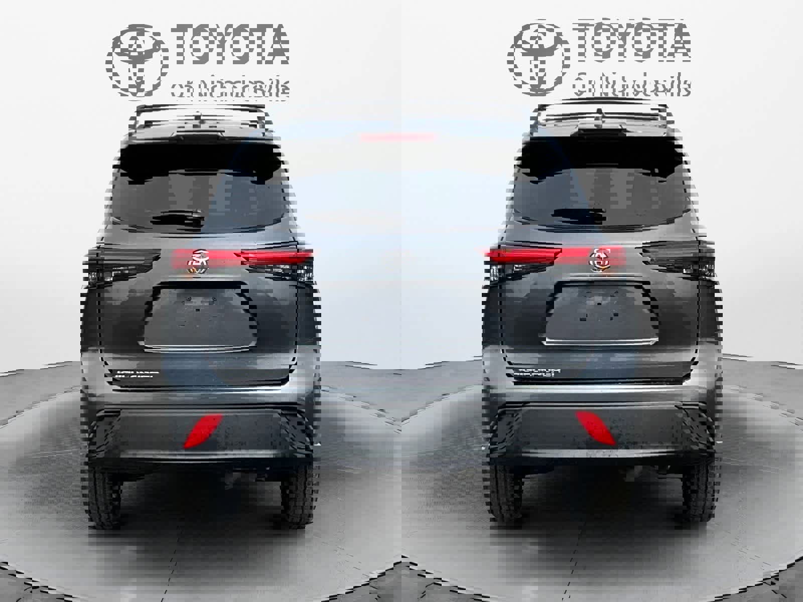 Used 2023 Toyota Highlander L image 5