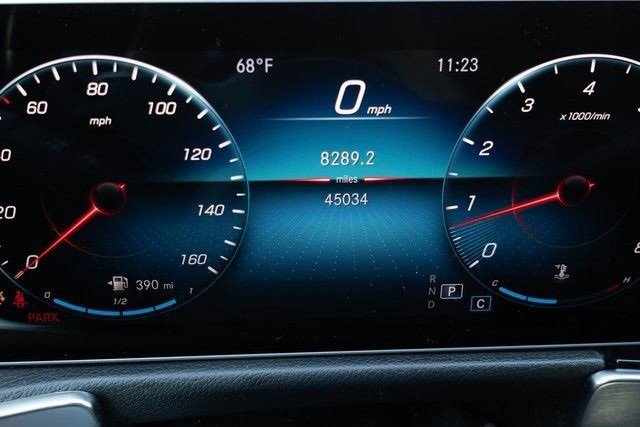 Used 2021 Mercedes-Benz GLB 250 image 3