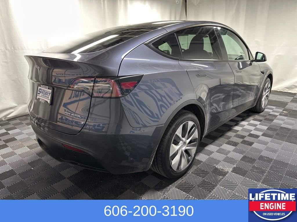 Used 2022 Tesla Model Y Long Range image 5
