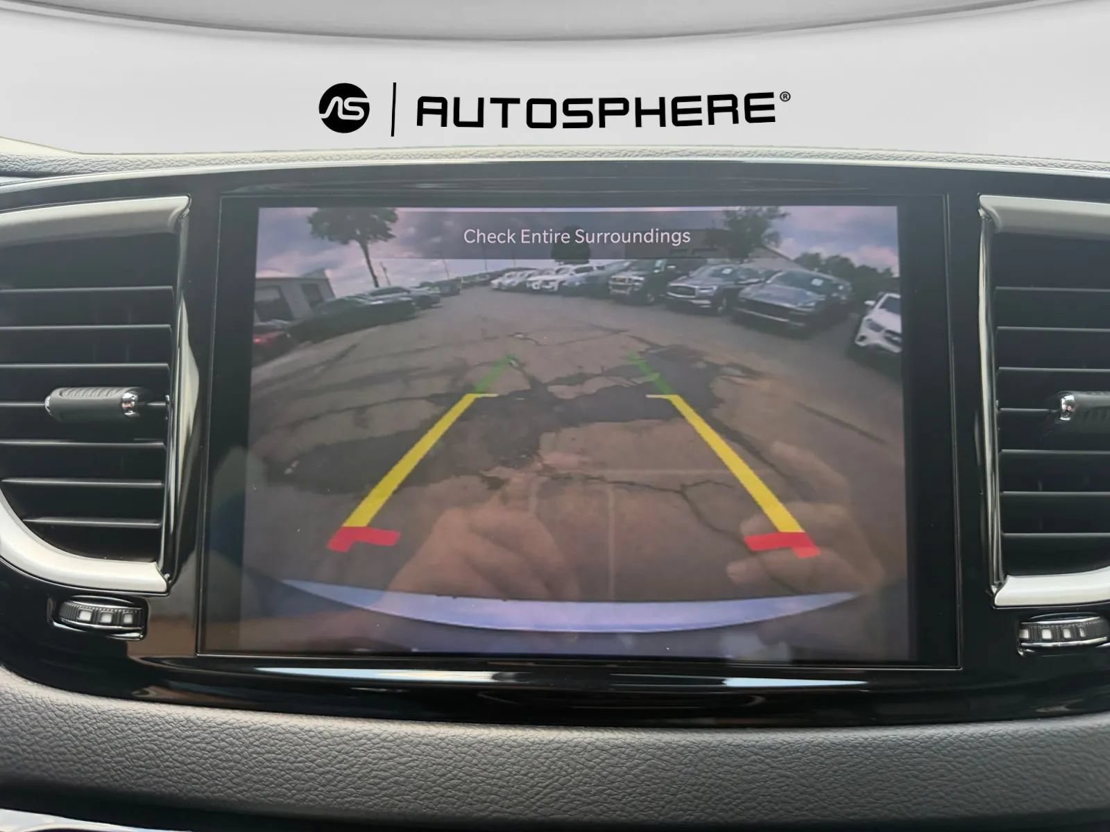 Used 2021 Chrysler Pacifica Touring-L FWD image 37
