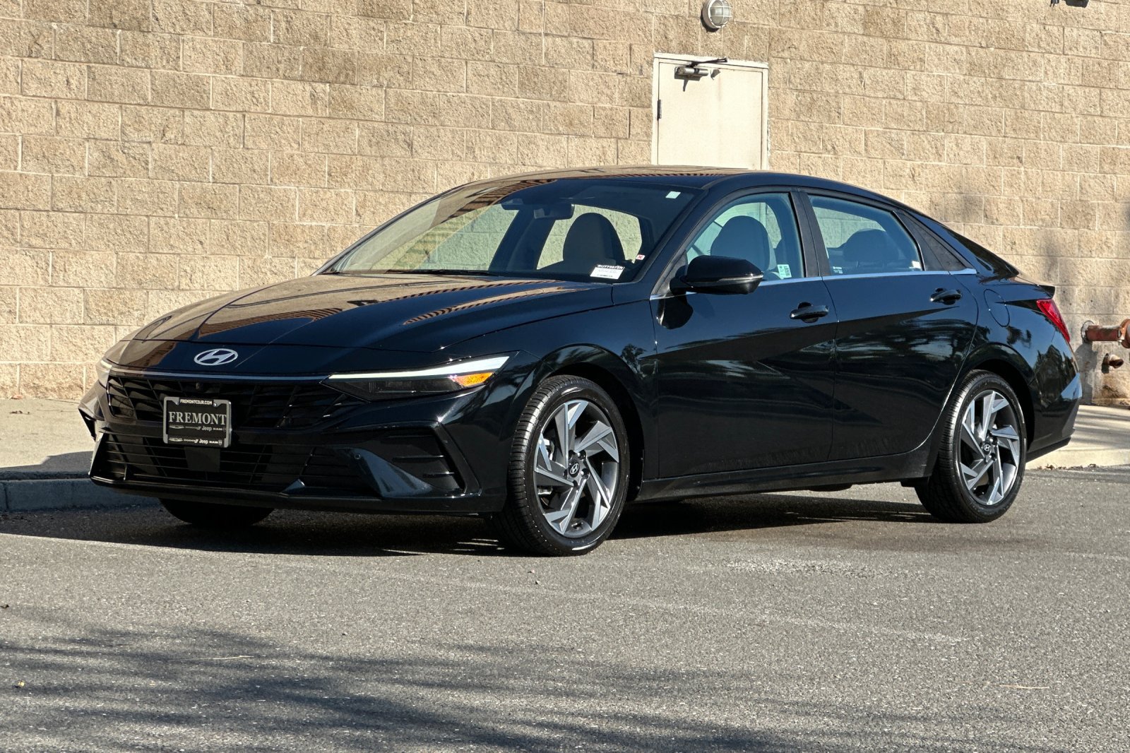 Used 2024 Hyundai Elantra Limited FWD image 7