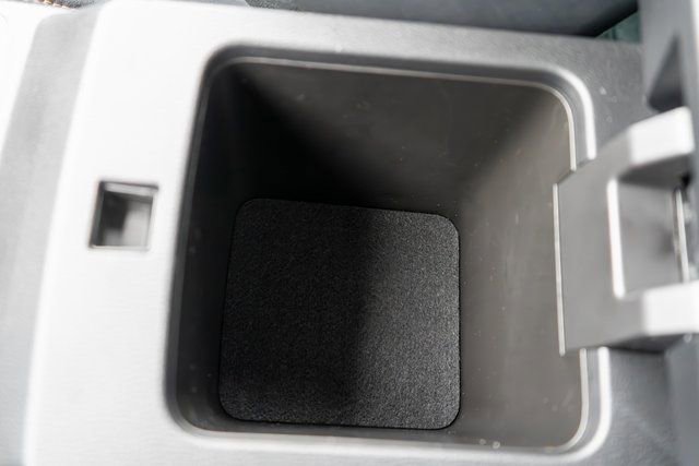 Used 2023 Mitsubishi Outlander AWD image 39