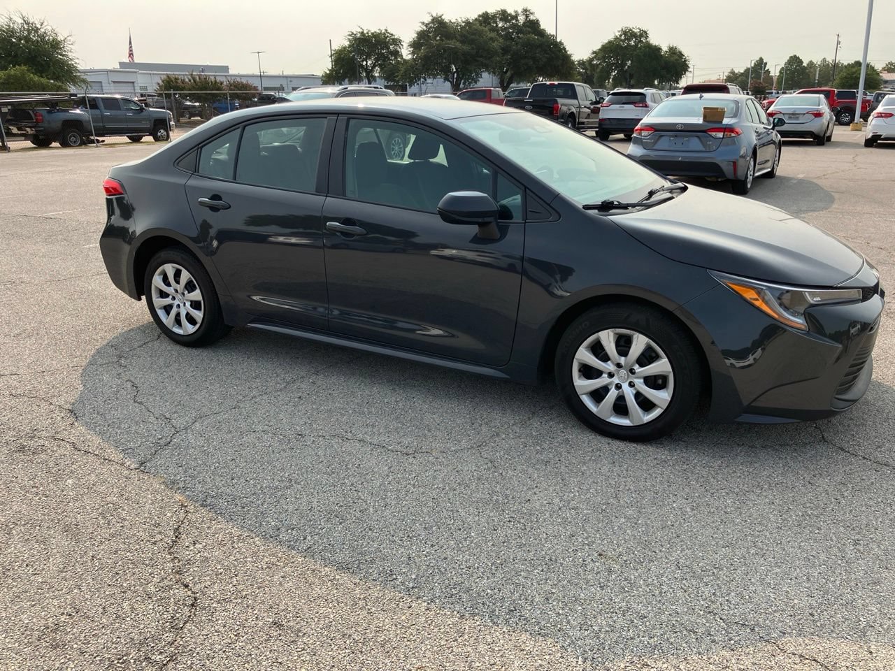 Used 2024 Toyota Corolla LE FWD image 3