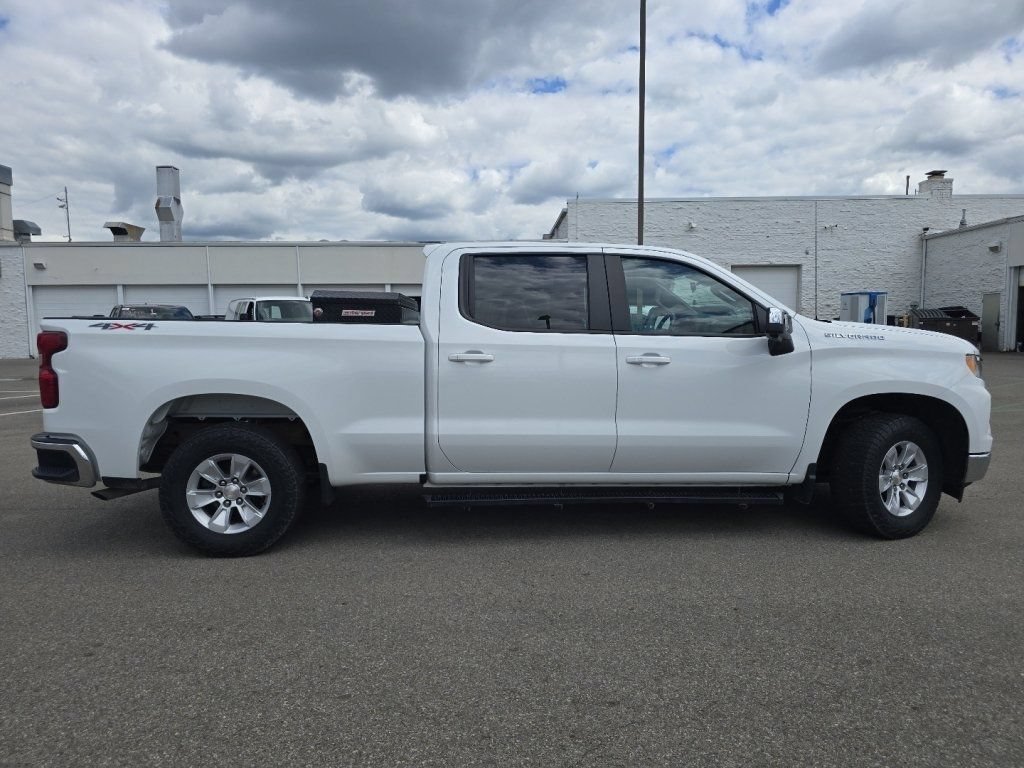 Used 2022 Chevrolet Silverado 1500 LT w/ Safety Package AWD/4WD image 21
