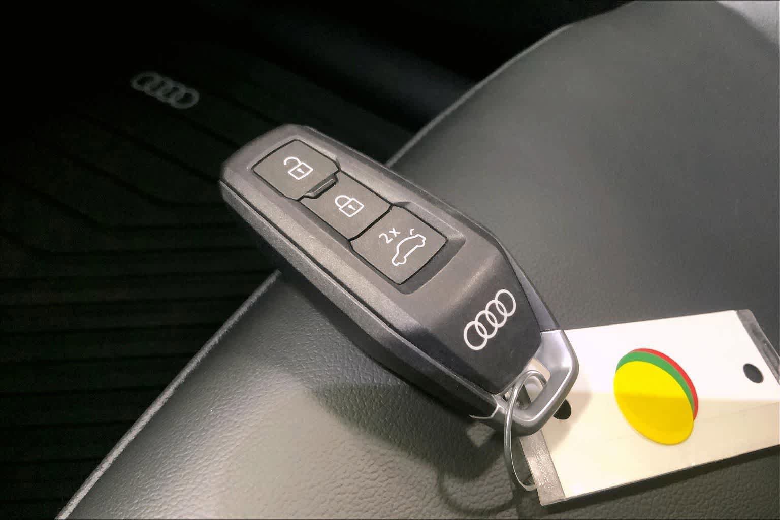 Used 2025 Audi Q5 Premium Plus w/ Premium Plus AWD/4WD image 17