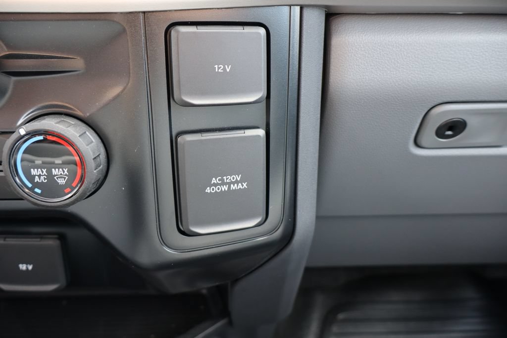 Used 2025 Ford F550 4x4 Crew Cab Super Duty image 26