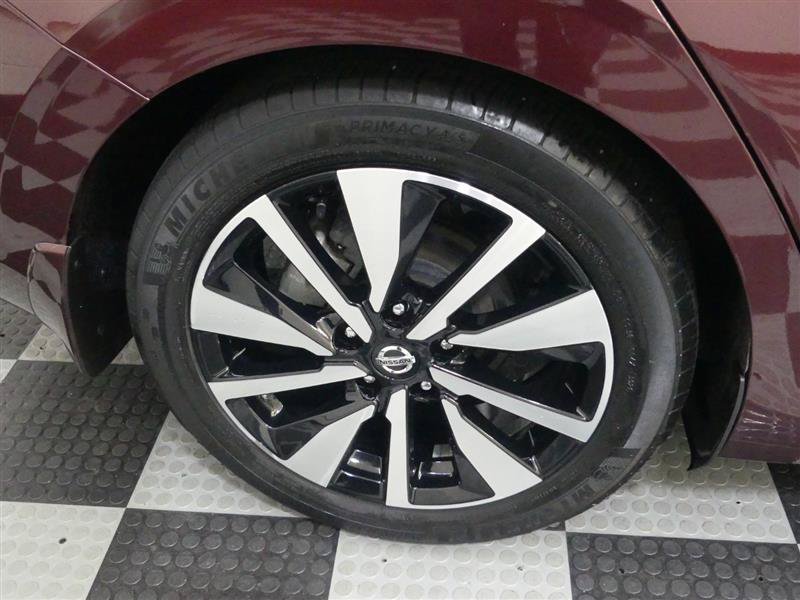 Used 2022 Nissan Sentra SV w/ SV Premium Package FWD image 17
