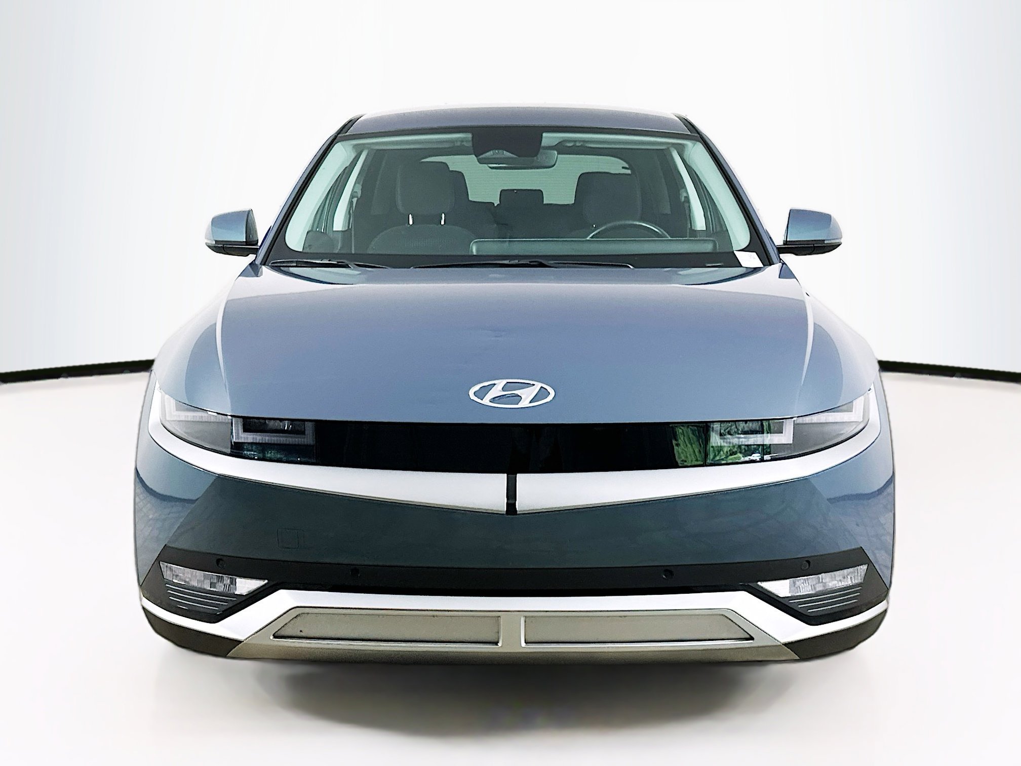 Used 2024 Hyundai Ioniq 5 SEL RWD image 2