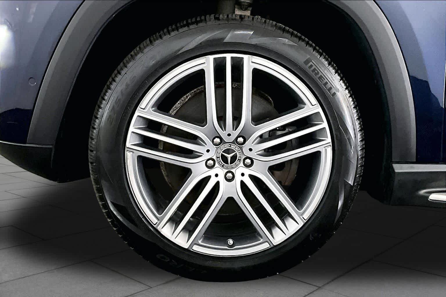 Certified 2020 Mercedes-Benz GLS 450 4MATIC image 11