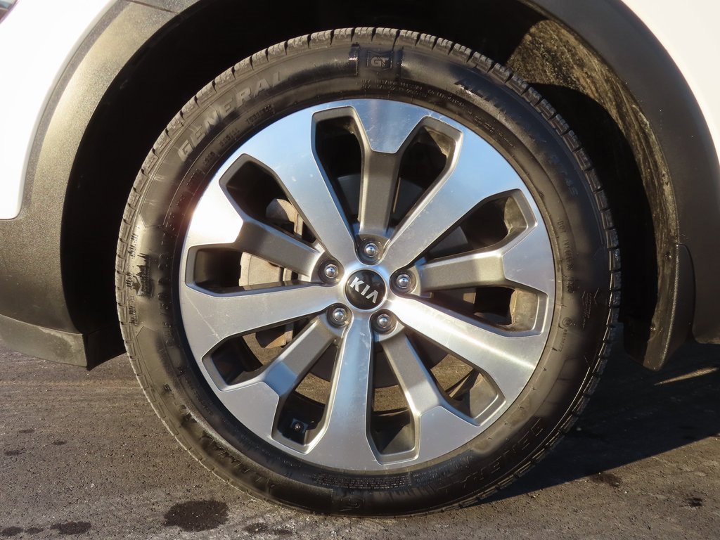 Certified 2020 Kia Telluride S image 17