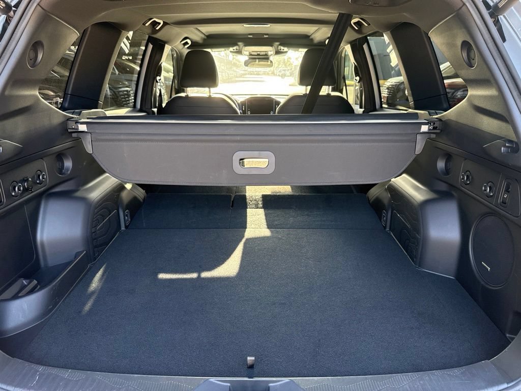 Used 2025 Subaru Forester Limited AWD/4WD image 22