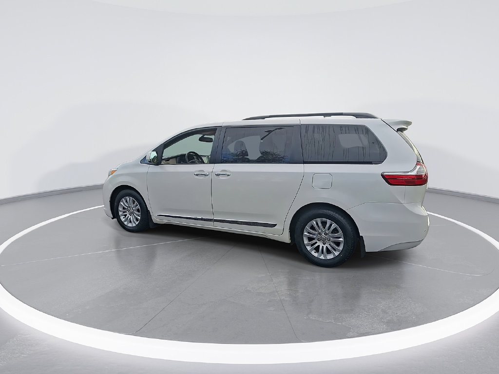 Used 2017 Toyota Sienna XLE w/ XLE Navigation Package FWD image 7