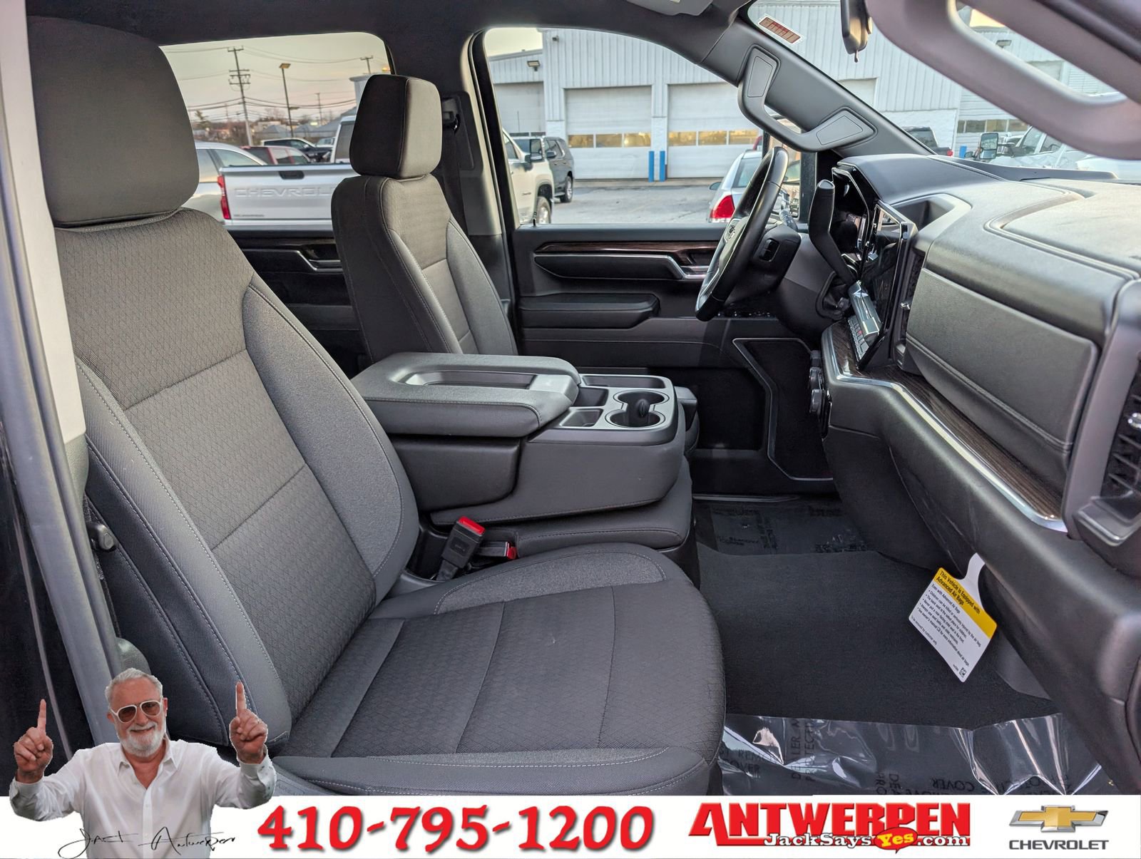 Used 2024 Chevrolet Silverado 2500 LT image 12