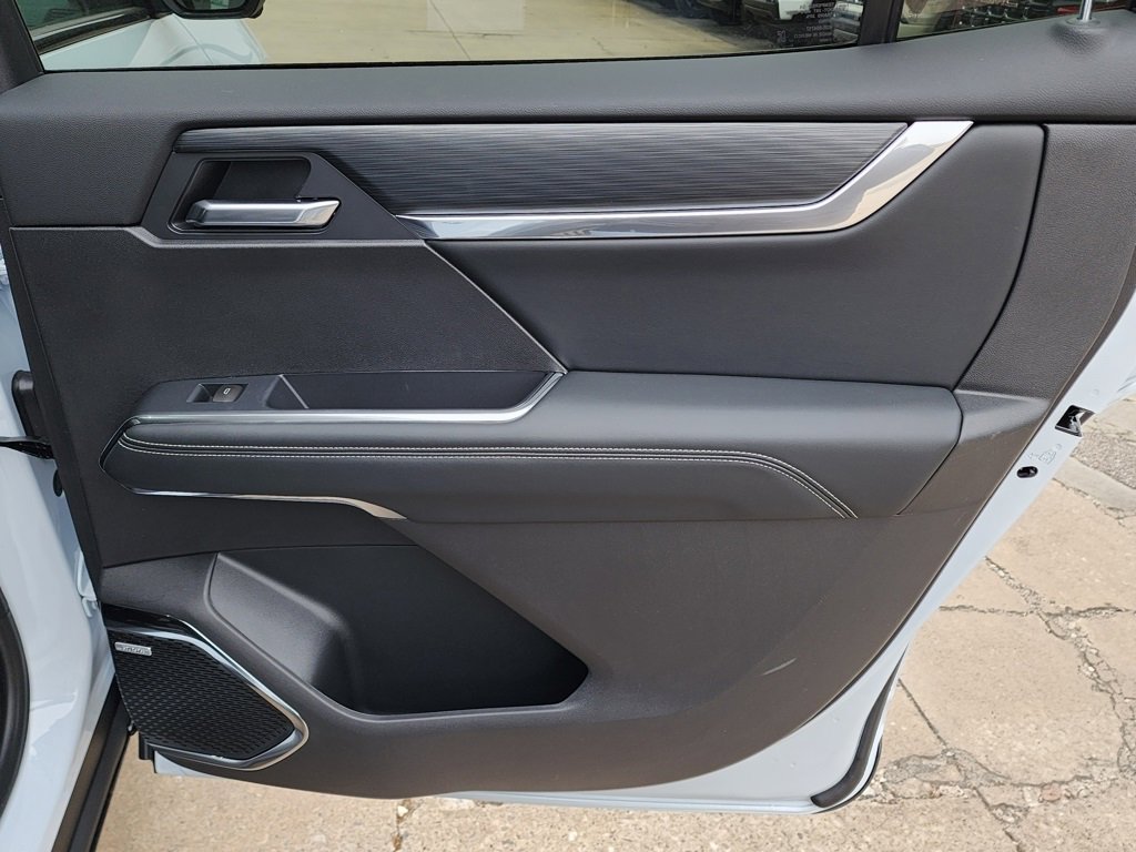 New 2026 GMC Acadia Elevation image 42