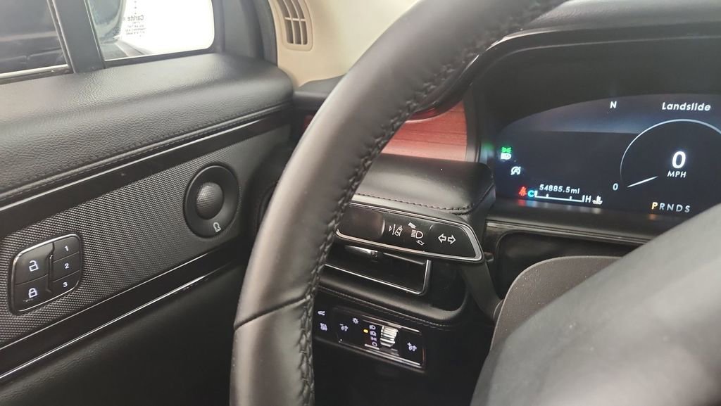 Used 2022 Lincoln Nautilus Reserve w/ Luxury Package image 20