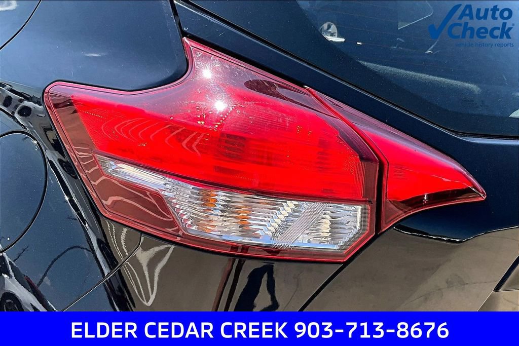Used 2018 Nissan Kicks SV FWD image 31