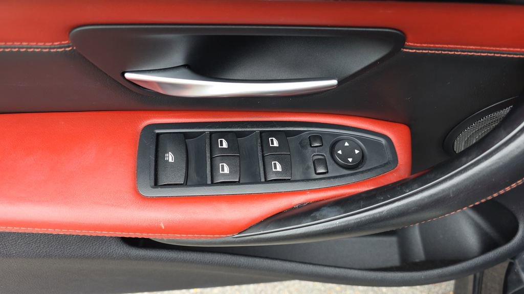 Used 2015 BMW M4 Convertible RWD image 12