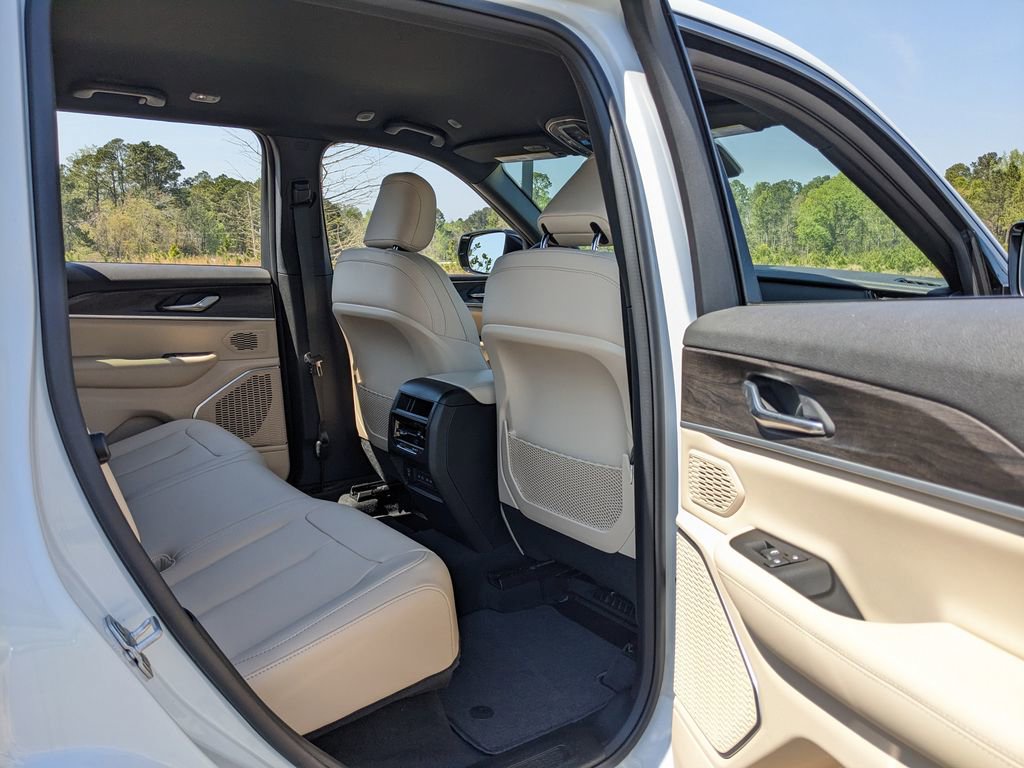 New 2026 Jeep Grand Cherokee Limited RWD image 46