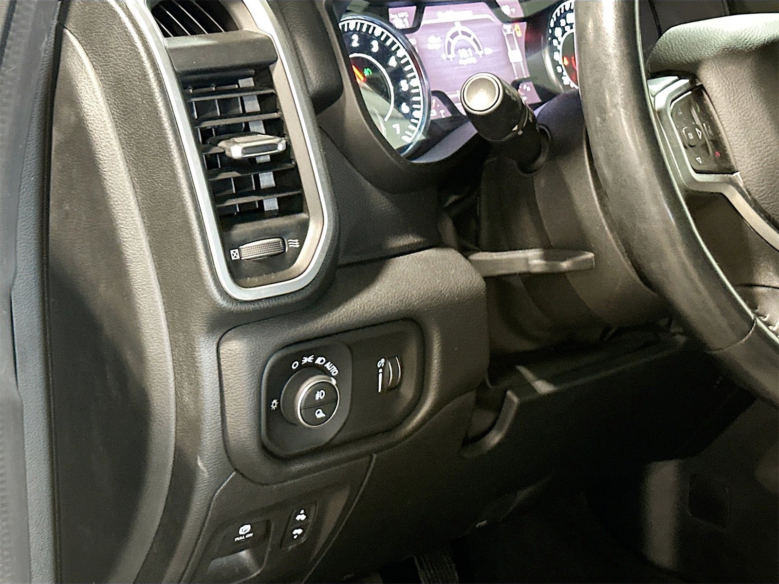 Used 2022 RAM 1500 Big Horn image 10