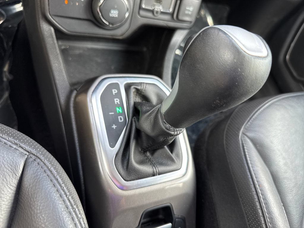 Certified 2020 Jeep Renegade Limited w/ Safety and Security Group AWD/4WD image 33
