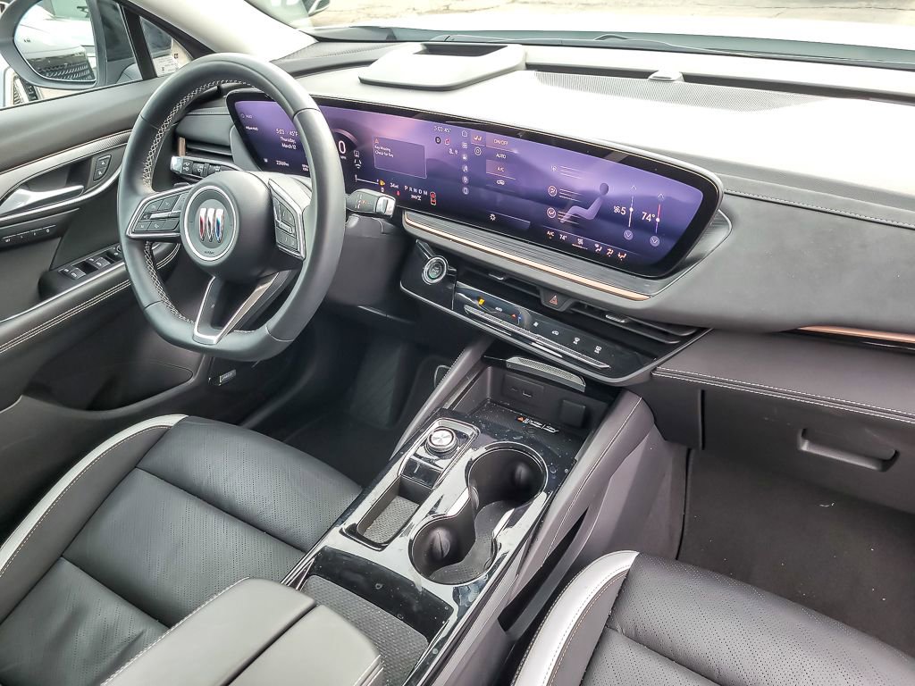 Certified 2025 Buick Envision Sport Touring image 19