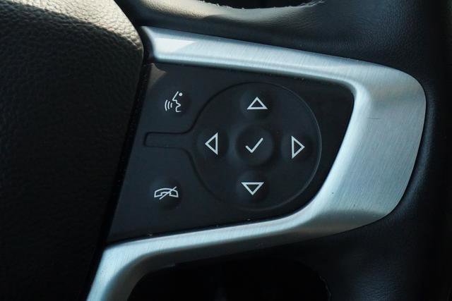 Used 2024 GMC Terrain SLT image 14
