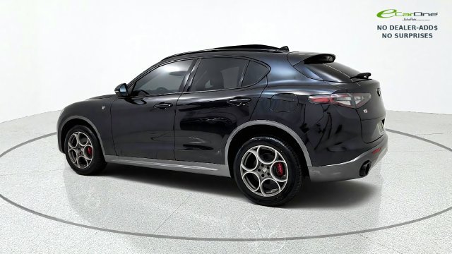 Used 2024 Alfa Romeo Stelvio Ti AWD/4WD image 5