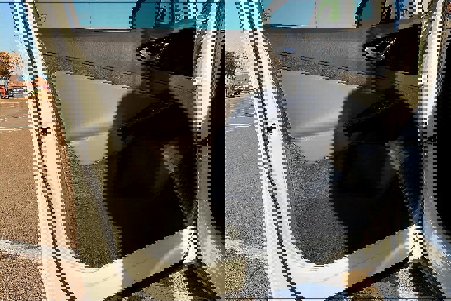 Used 2021 Volkswagen ID.4 Pro image 27