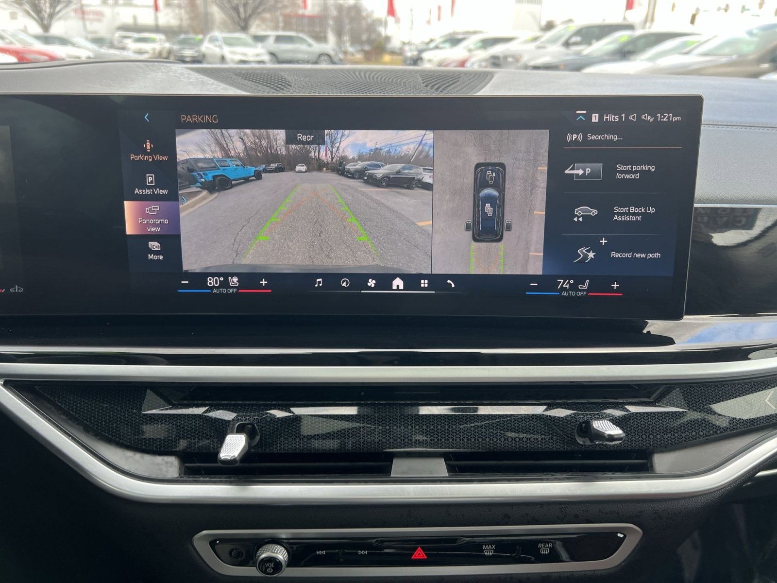 Used 2024 BMW X7 xDrive40i w/ Executive Package image 19