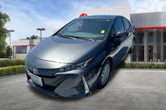 Used 2018 Toyota Prius Prime Plus FWD image 3