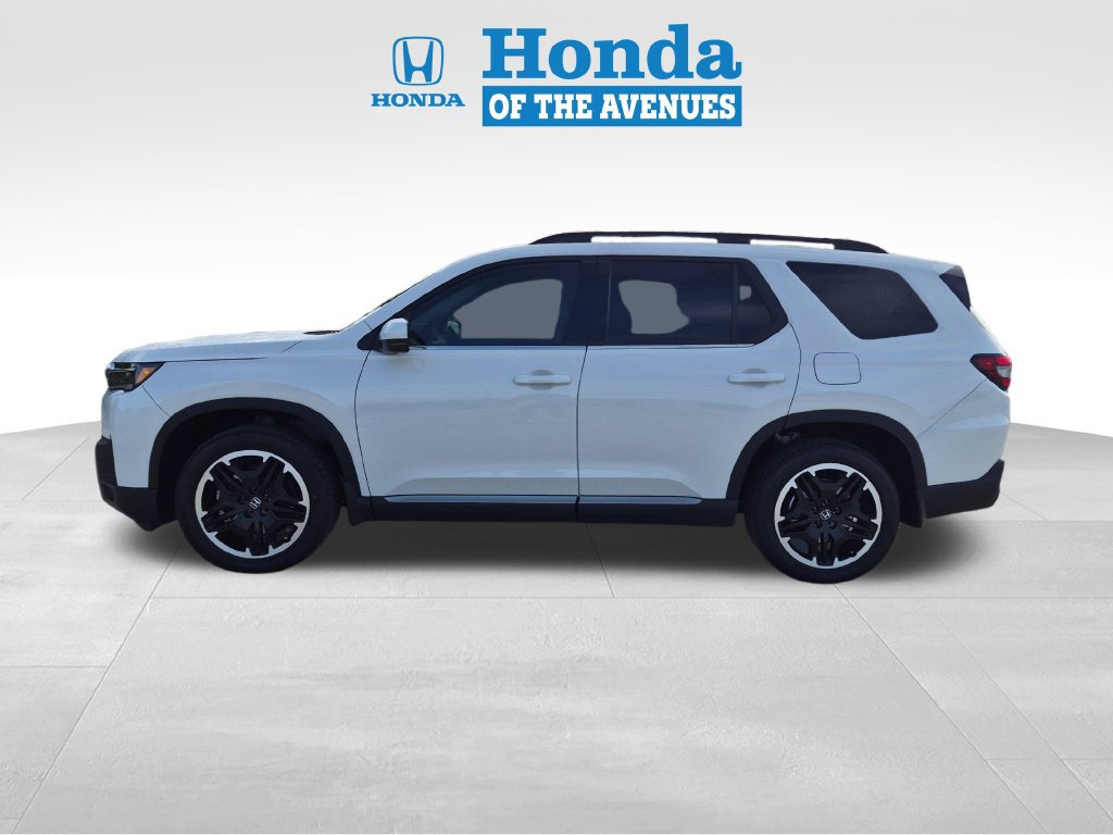 New 2026 Honda Pilot Touring image 4