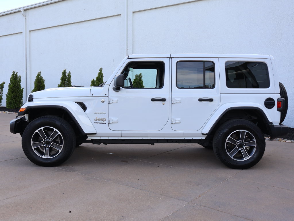 Used 2023 Jeep Wrangler Unlimited Sahara AWD/4WD image 3