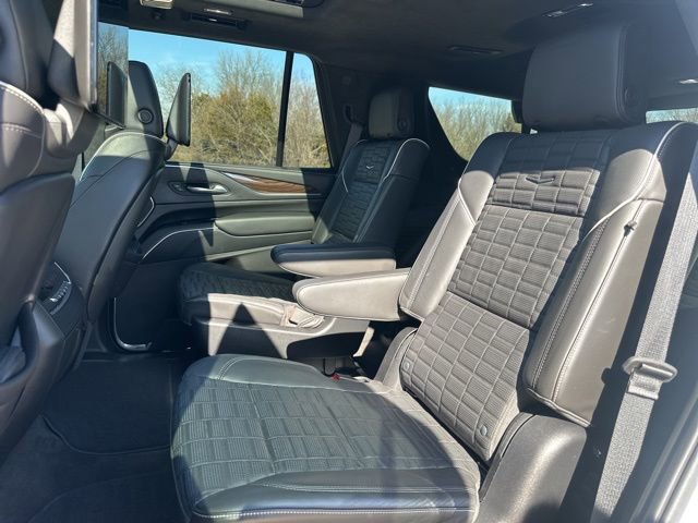 Used 2022 Cadillac Escalade Premium Luxury Platinum image 25
